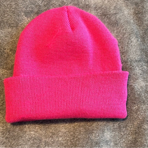 Youth Girls Pink Carhartt Beanie Hat Winter Snow Outdoor - Picture 3 of 5